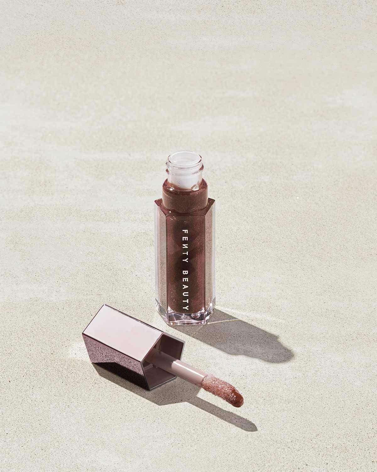 Fenty Beauty by Rihanna Gloss Bomb Universal Lip Luminizer Hot Chocolit